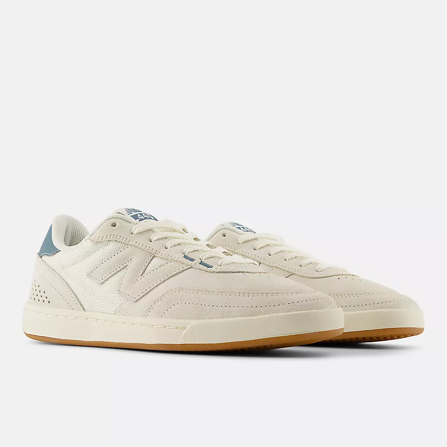 NB Numeric 440 / White